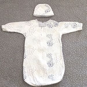 The Peanutshell Sleep Sack with Hat Size 0-3 Months White Blue Gray 2 Piece